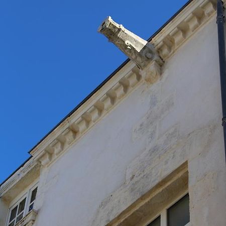 Une Maison En Ville La Rochelle  Buitenkant foto